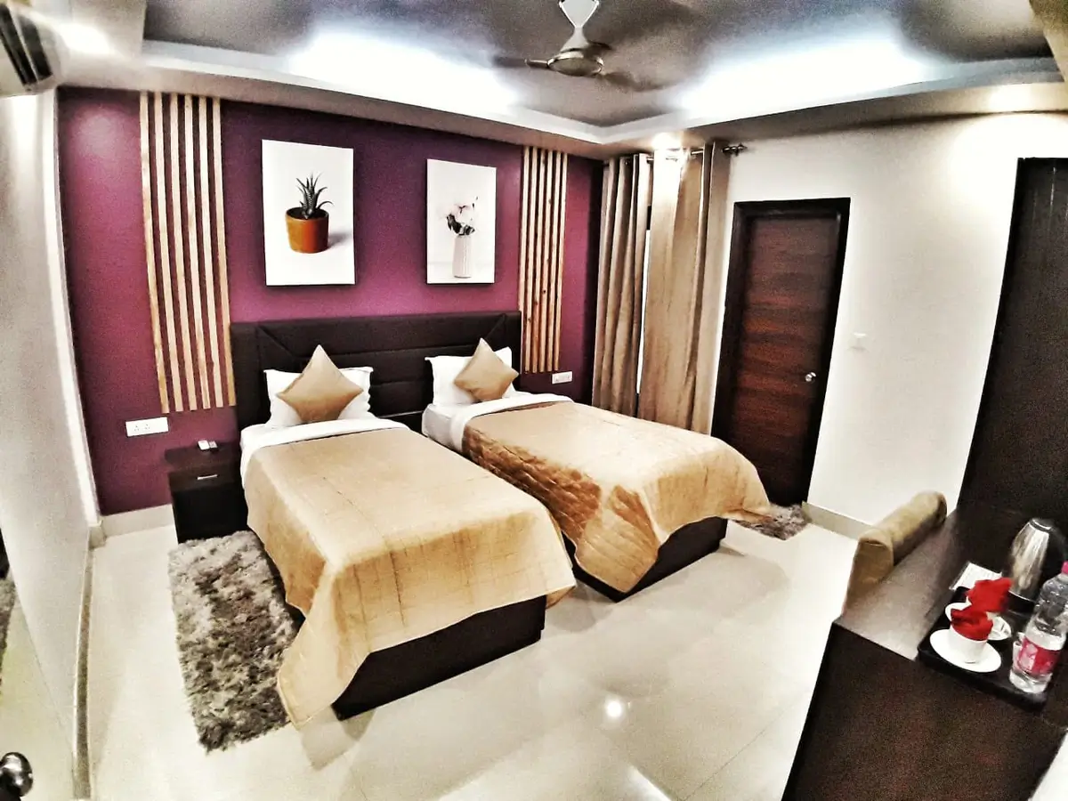 Twin bed super deluxe room